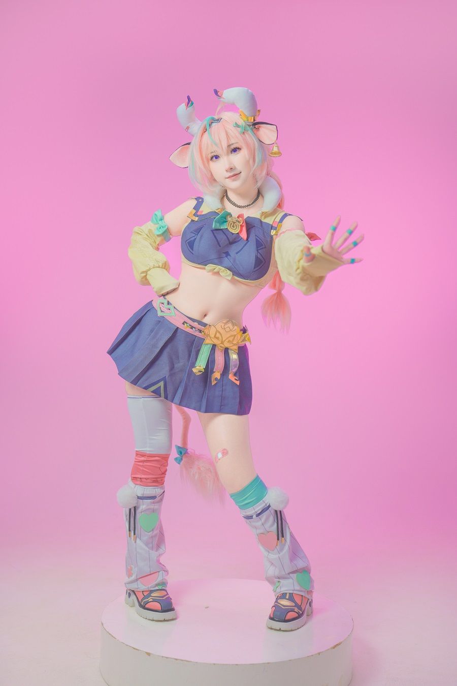 梓猫AzuNyan-舰长图-原神-瓦蕾莎[14P] 小姐姐 预览1图