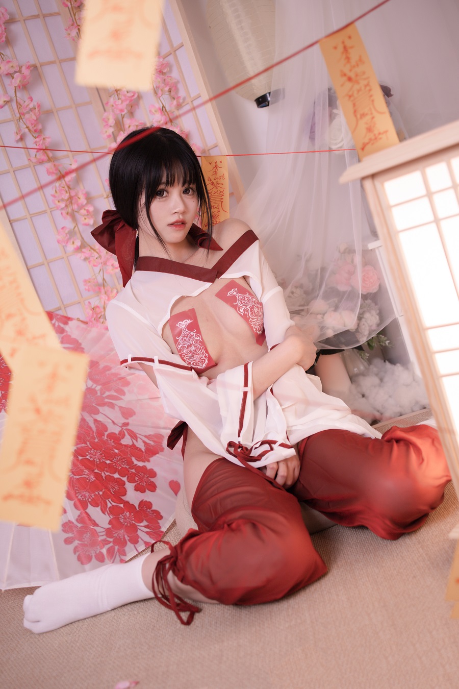 千反田鹿子-祈福巫女[56P] 小姐姐 预览1图