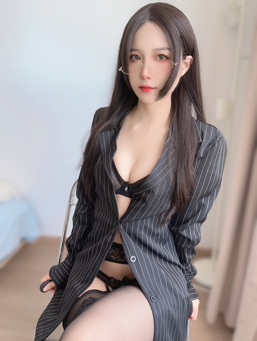 布丁大法-私人OL[14P+1V] 小姐姐 预览1图