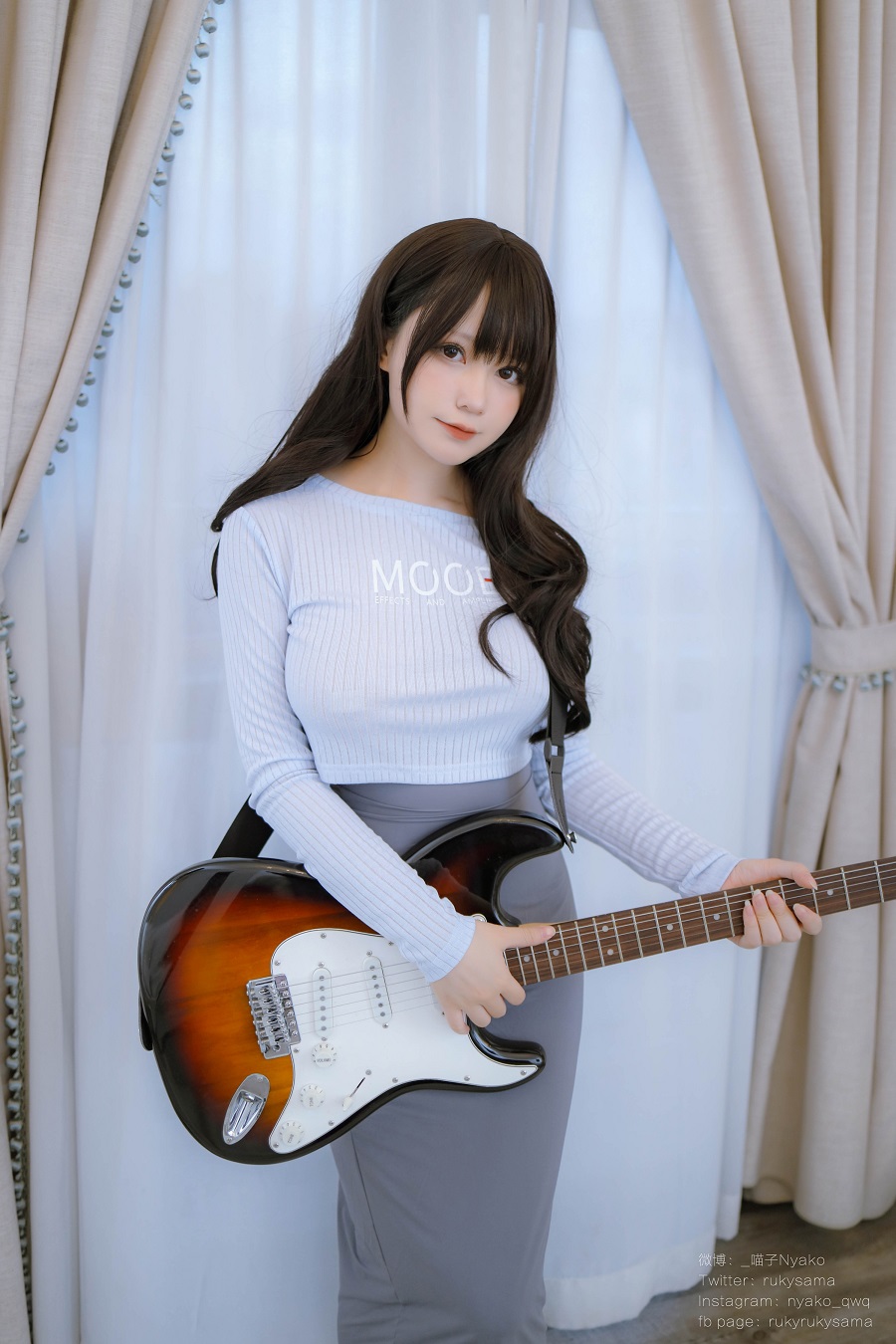 Nyako喵子-吉他妹妹连衣裙[71P+1V] 小姐姐 预览1图