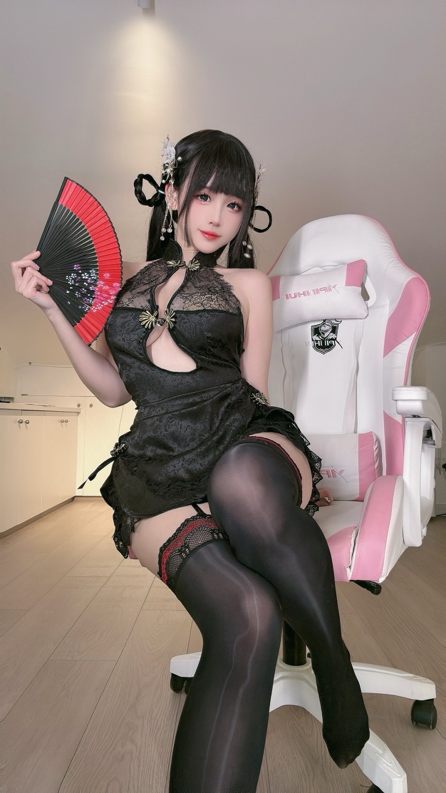 miko酱ww-2025年4月会员订阅合集[158P] 小姐姐 预览1图