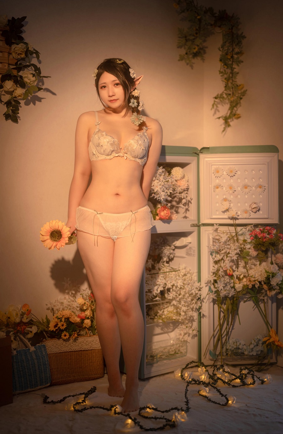 Zyra秋-繁花[40P] 小姐姐 预览2图