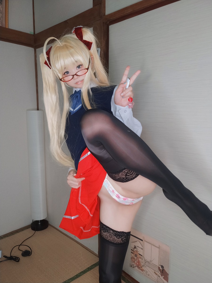 软妹摇摇乐yoyo-Fantia-だいすきなかわいいエリちゃん！[133P] 小姐姐 预览1图