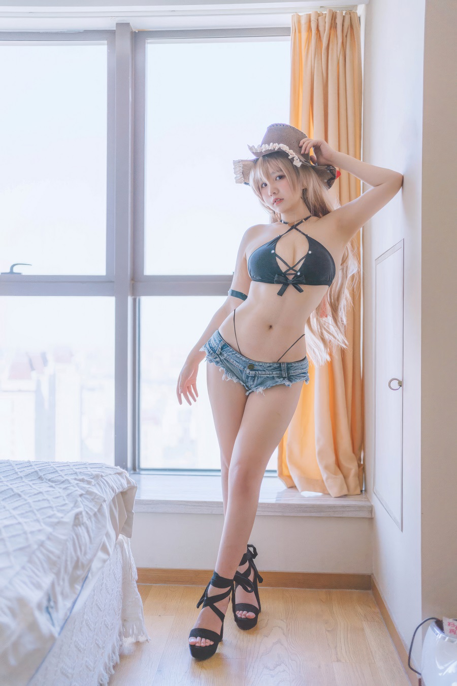 阿半今天很开心-碧蓝航线-让巴尔泳装[20P] 小姐姐 预览1图