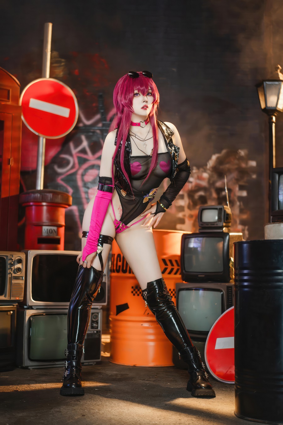 Natsuko夏夏子-崩坏·星穹铁道-卡芙卡dishwasher同人[62P] 小姐姐 预览1图